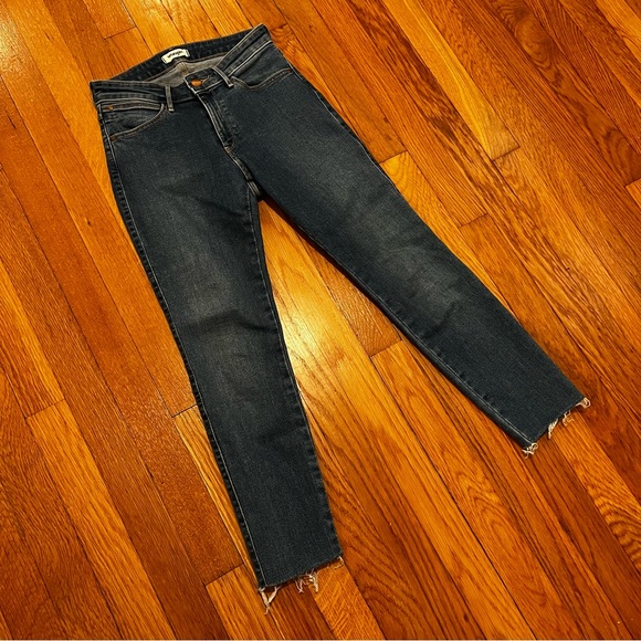 Wrangler cropped raw-hem skinny jeans - Picture 7 of 13